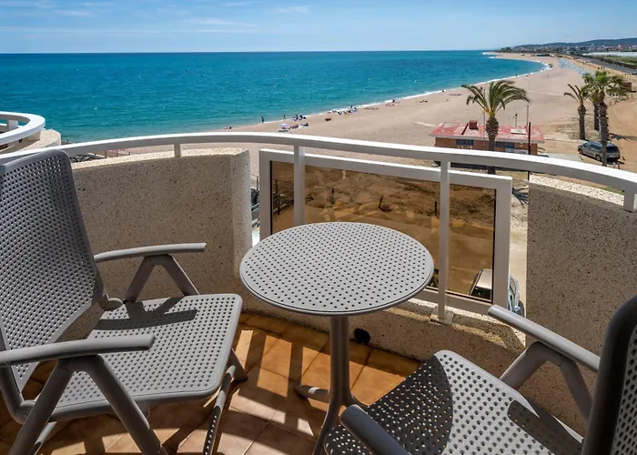 Caprici Beach Hotel & Spa